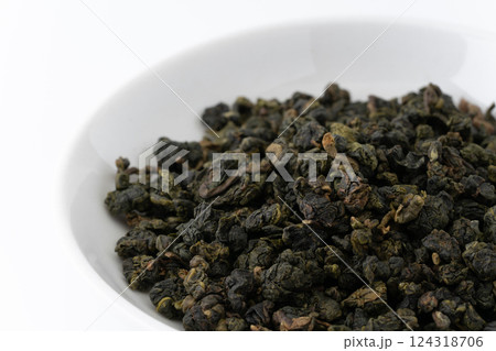 凍頂烏龍茶の茶葉のクローズアップ 124318706