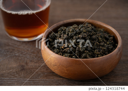 凍頂烏龍茶の茶葉 124318744