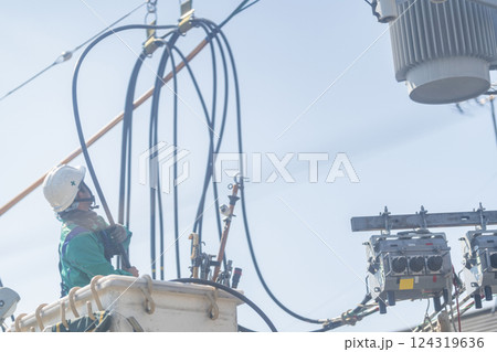 配電線作業 配電工事 配電線作業 配電工事 124319636