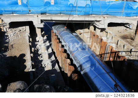 橋の架け替え工事 124321636