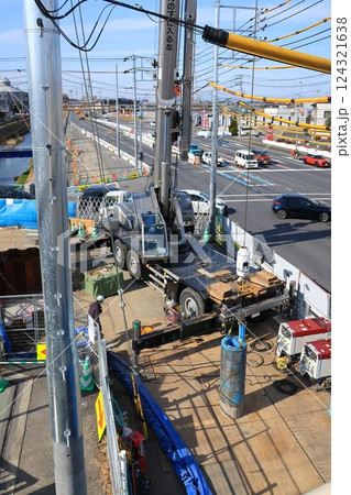 橋の架け替え工事 124321638