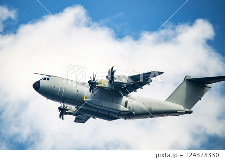 France Airplane transport Airbus A400M Atlas, military transport aircraft Europe NATO 124328330