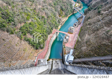 神奈川県の宮ヶ瀬ダム 神奈川県の宮ヶ瀬ダム 124328487