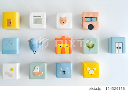 可愛い住まいのアイコン素材 124329156