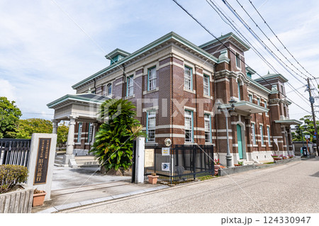 佐賀県佐賀市　佐賀歴史民族館（旧古賀銀行） 124330947