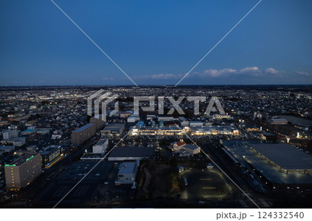 ［茨城県水戸市］茨城県庁　展望ロビー　夜景 124332540