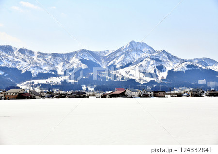 舞子スノーリゾート方面を望む(新潟県南魚沼市)【2025.3】 舞子スノーリゾート方面を望む(新潟県南魚沼市)【2025.3】 124332841