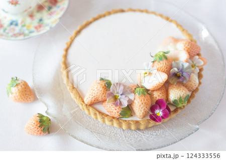 イチゴのムースタルト イチゴのムースタルト 124333556