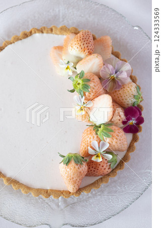 イチゴのムースタルト 124333569