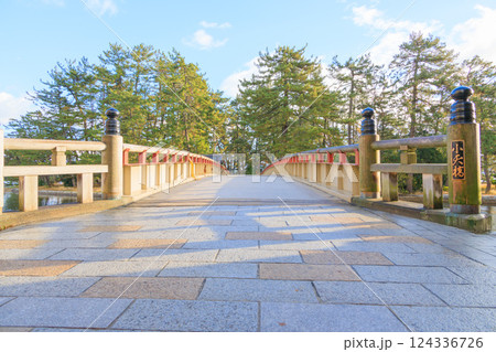 天橋立の廻旋橋 天橋立の廻旋橋 124336726