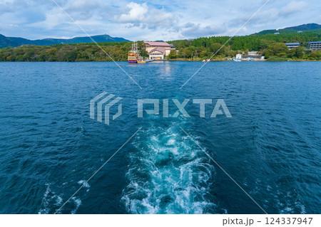神奈川県 芦ノ湖 観光船の航跡 神奈川県 芦ノ湖 観光船の航跡 124337947