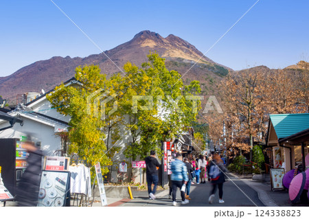 湯布院　湯の坪街道 124338823