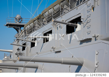 戦艦三笠　左舷の8cm砲 124339240