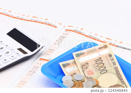 家計・生活費のイメージ 124340845