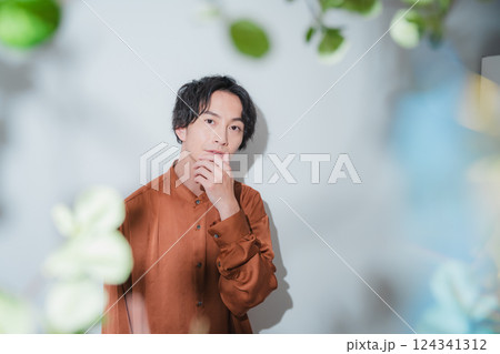 爽やかな男性ポートレート 爽やかな男性ポートレート 124341312