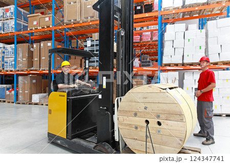 Warehouse workers Warehouse workers 124347741