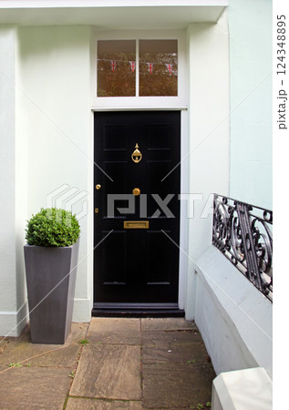 Black door 124348895