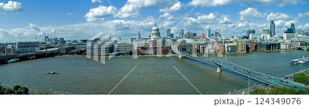 Thames panorama 124349076