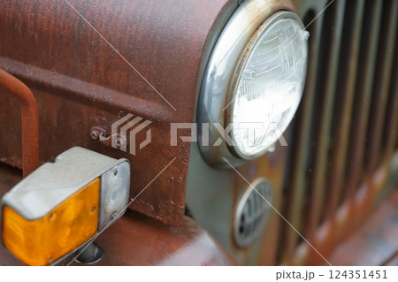 古びた車　イメージ 124351451
