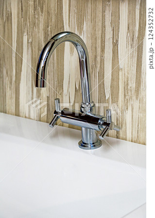 Silver tap detail 124352732