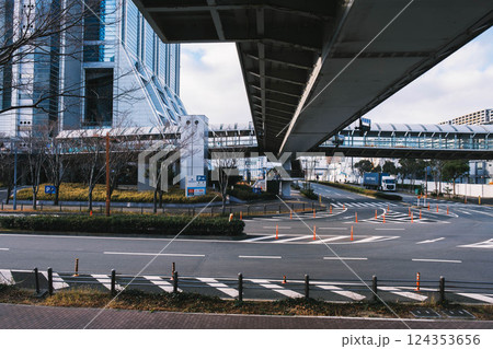 [大阪南港]都会的な風景 124353656