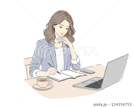 仕事に集中する女性 | デスクワーク | ノートとPCを活用 124354753
