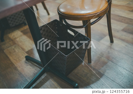 coffee shop 124355716