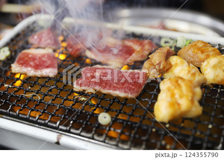 大阪　新世界　通天閣 124355790