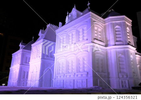 さっぽろ雪まつり　ライトアップ 124356321