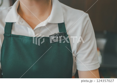 coffee shop 124357027