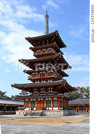 奈良・西ノ京 薬師寺 西塔 奈良・西ノ京 薬師寺 西塔 124359660