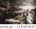 川の流れと魚2 124361642