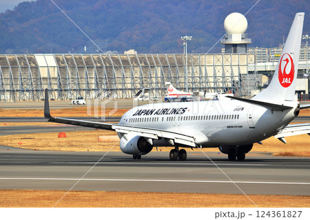 大阪国際空港　JAL　飛行機　着陸態勢　スカイパーク 124361827