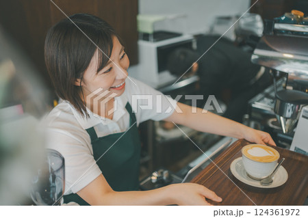 coffee shop coffee shop 124361972