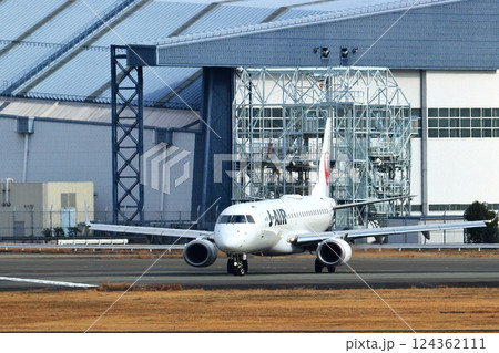 大阪国際空港　JAL　飛行機　離陸　スカイパーク 124362111