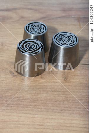 Set of pastry tips made from stainless steel. For creating marshmallow tulips of various shapes. 124365247