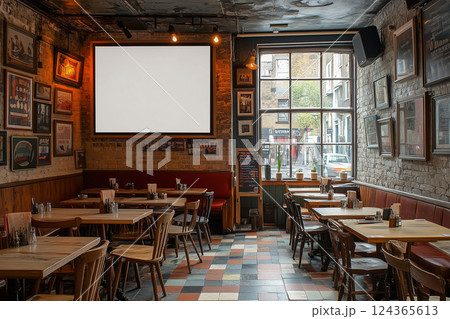 歴史あるイギリスのパブにあるホワイトボード 歴史あるイギリスのパブにあるホワイトボード 124365613