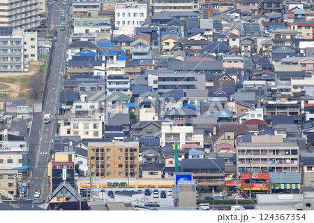 広島市の街並み（黄金山頂上からの風景） 124367354