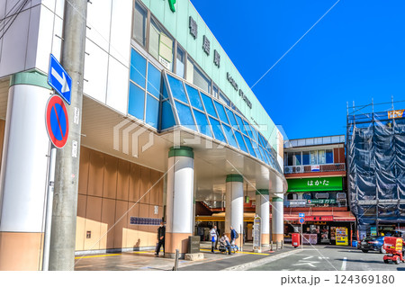 横浜市緑区の都市風景　鴨居駅 124369180