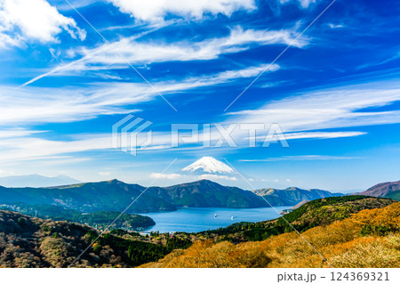 箱根大観山展望台から見る富士山 124369321