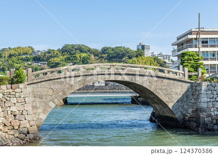 長崎県平戸市　重要有形文化財の幸橋 124370386