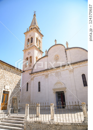 Church of St. Mary in Jelsa old town on the Adriatic island of Hvar in the county of Split-Dalmatia in Croatia 124370687
