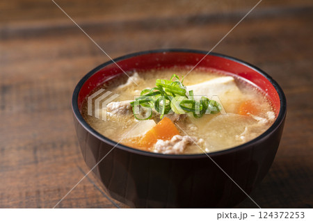 豚汁 124372253