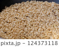 コクゾウムシと傷んだ米 124373118