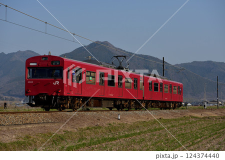 播但線を走る103系3500番台普通電車2両 播但線を走る103系3500番台普通電車2両 124374440