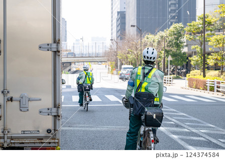 路駐　取締り　警備員 124374584