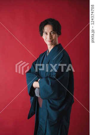 自信と笑顔 – 和装で魅せるポートレート 自信と笑顔 – 和装で魅せるポートレート 124374708