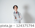 信頼と安心を届ける医師 124375794