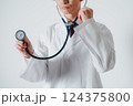 信頼と安心を届ける医師 124375800