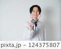 信頼と安心を届ける医師 124375807